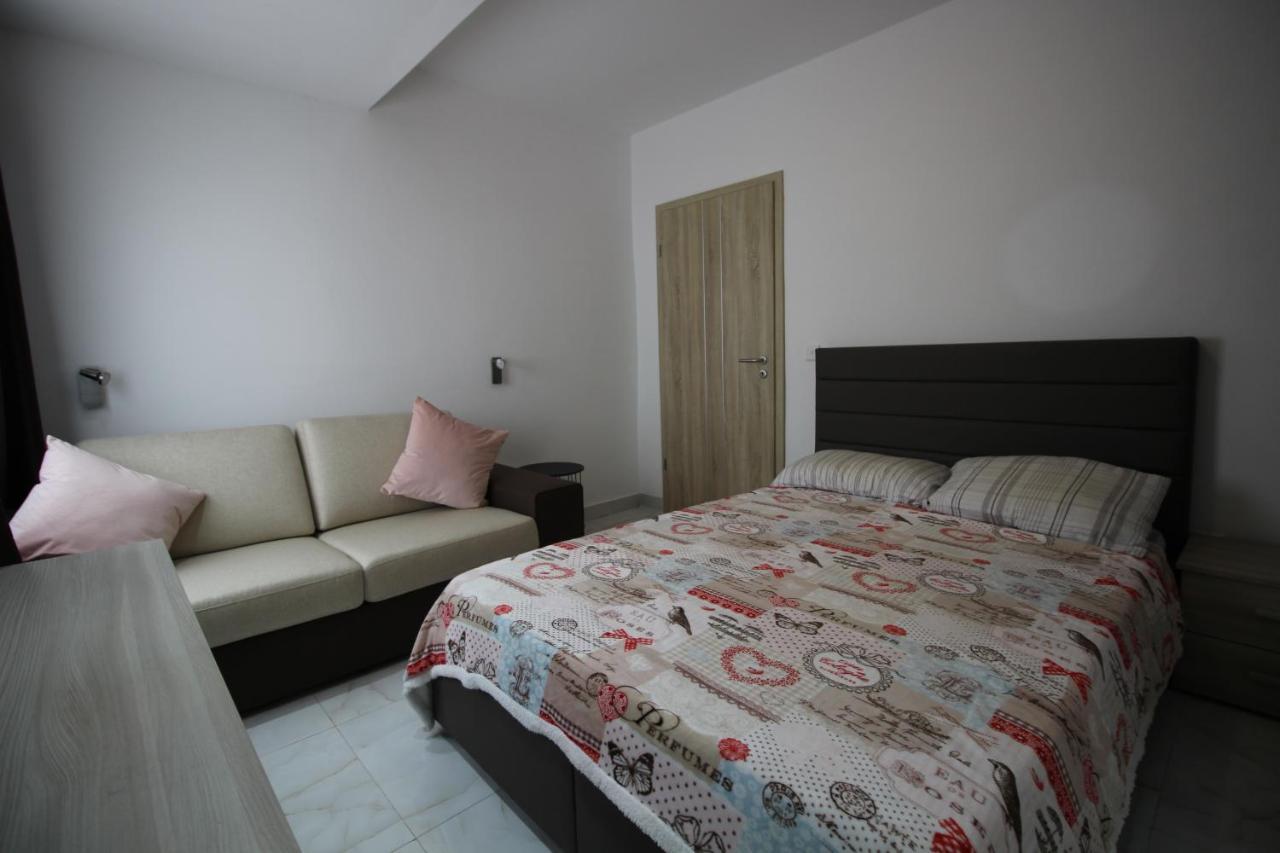 Bf Residence Сейнт Полс Бей Екстериор снимка