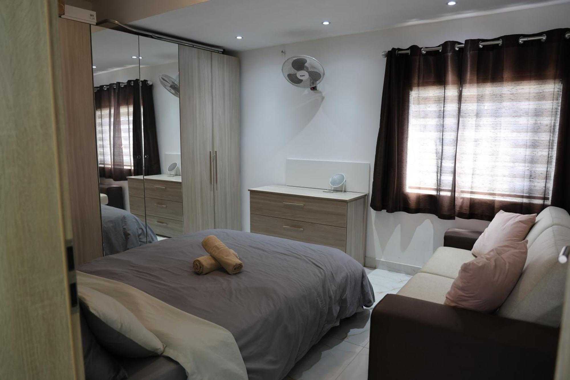 Bf Residence Сейнт Полс Бей Екстериор снимка