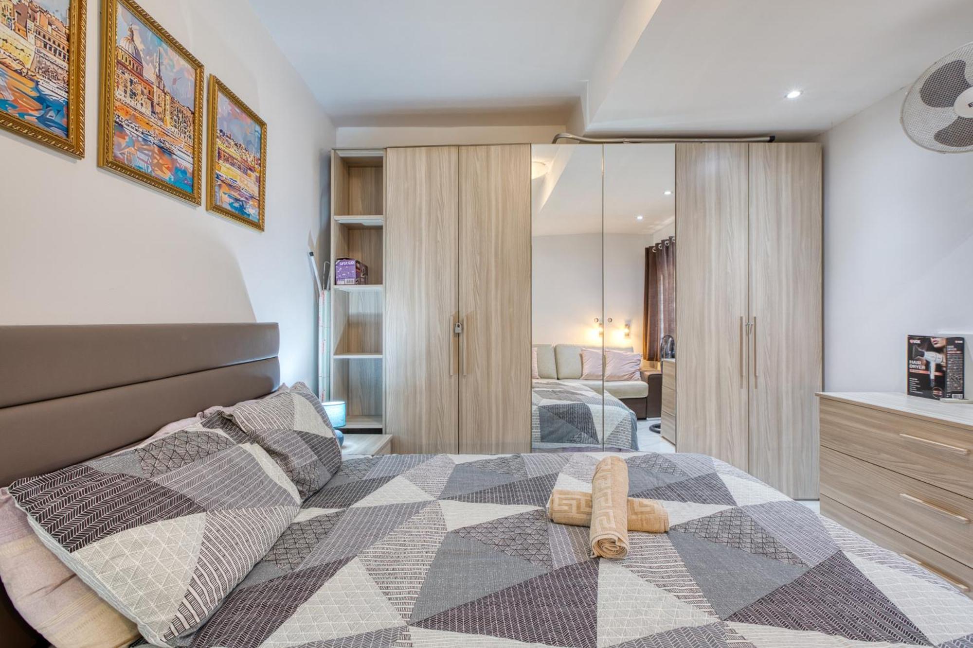 Bf Residence Сейнт Полс Бей Екстериор снимка